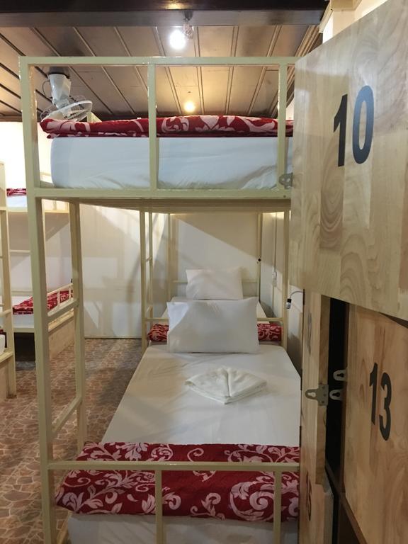 Central Backpacker Hostel Luang Prabang Ngoại thất bức ảnh