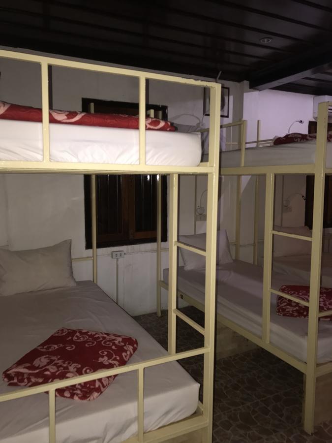 Central Backpacker Hostel Luang Prabang Ngoại thất bức ảnh